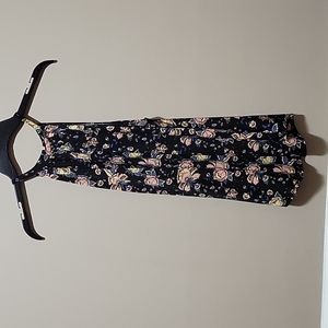 FIRST LOVE sleeveless floral top with keyhole back